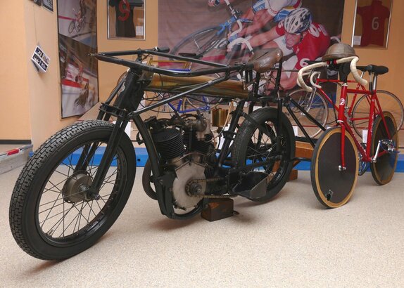 Die Stehermaschine der Westfalenhallen Unternehmensgruppe im Fröndenberger Museum